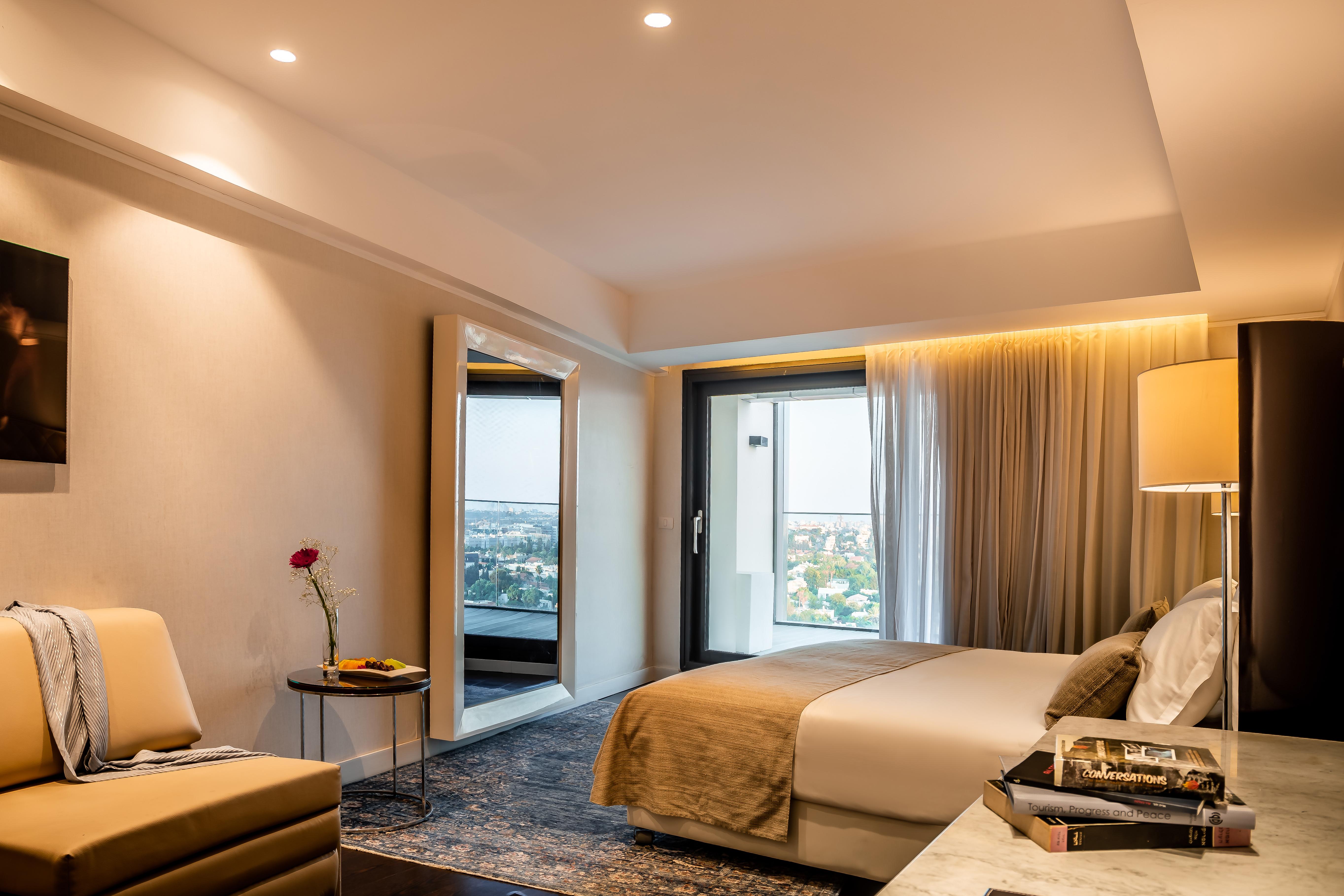 Daniel Herzliya Hotel Εξωτερικό φωτογραφία A bedroom at the hotel