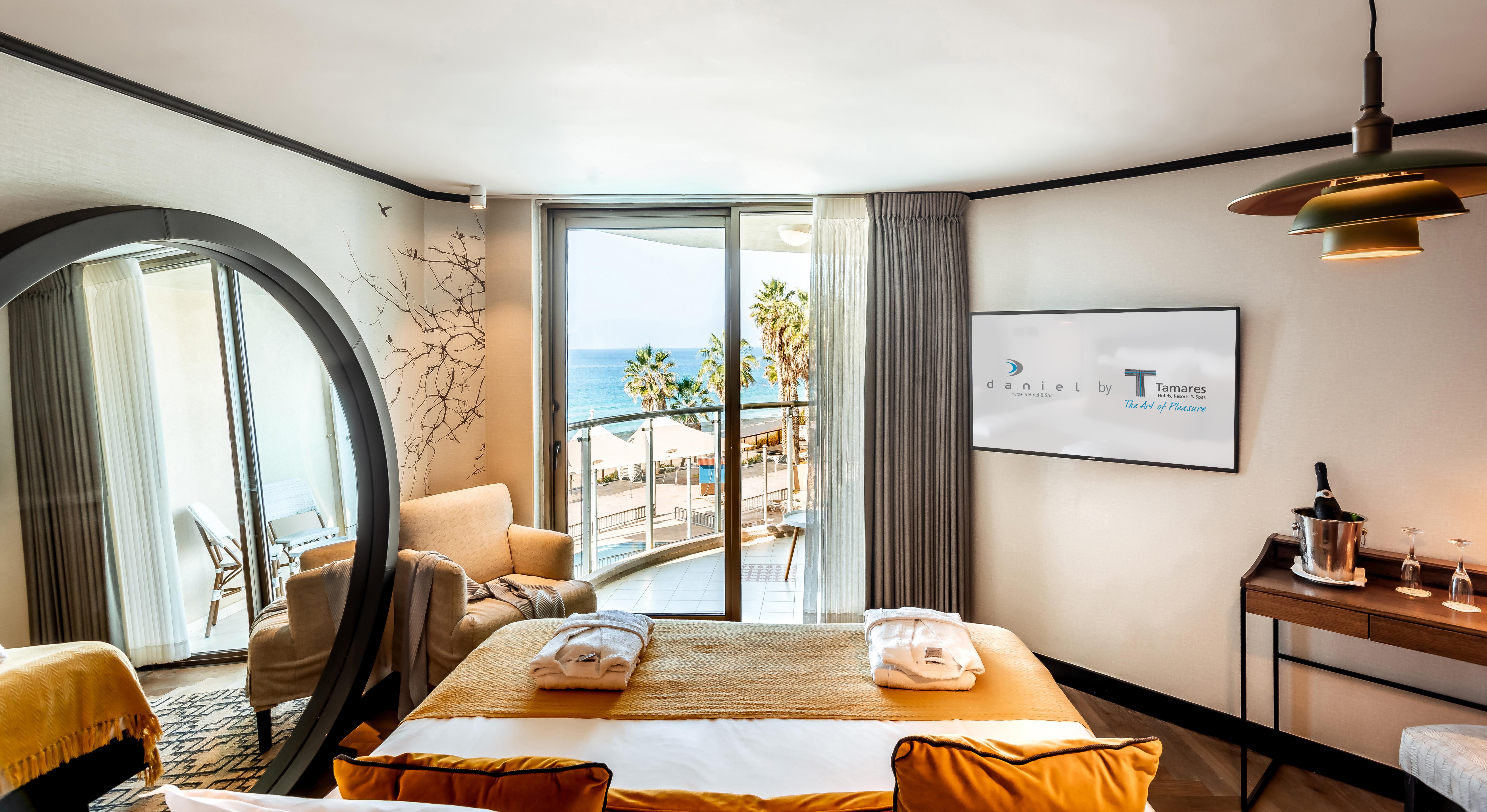 Daniel Herzliya Hotel Εξωτερικό φωτογραφία A room at the hotel