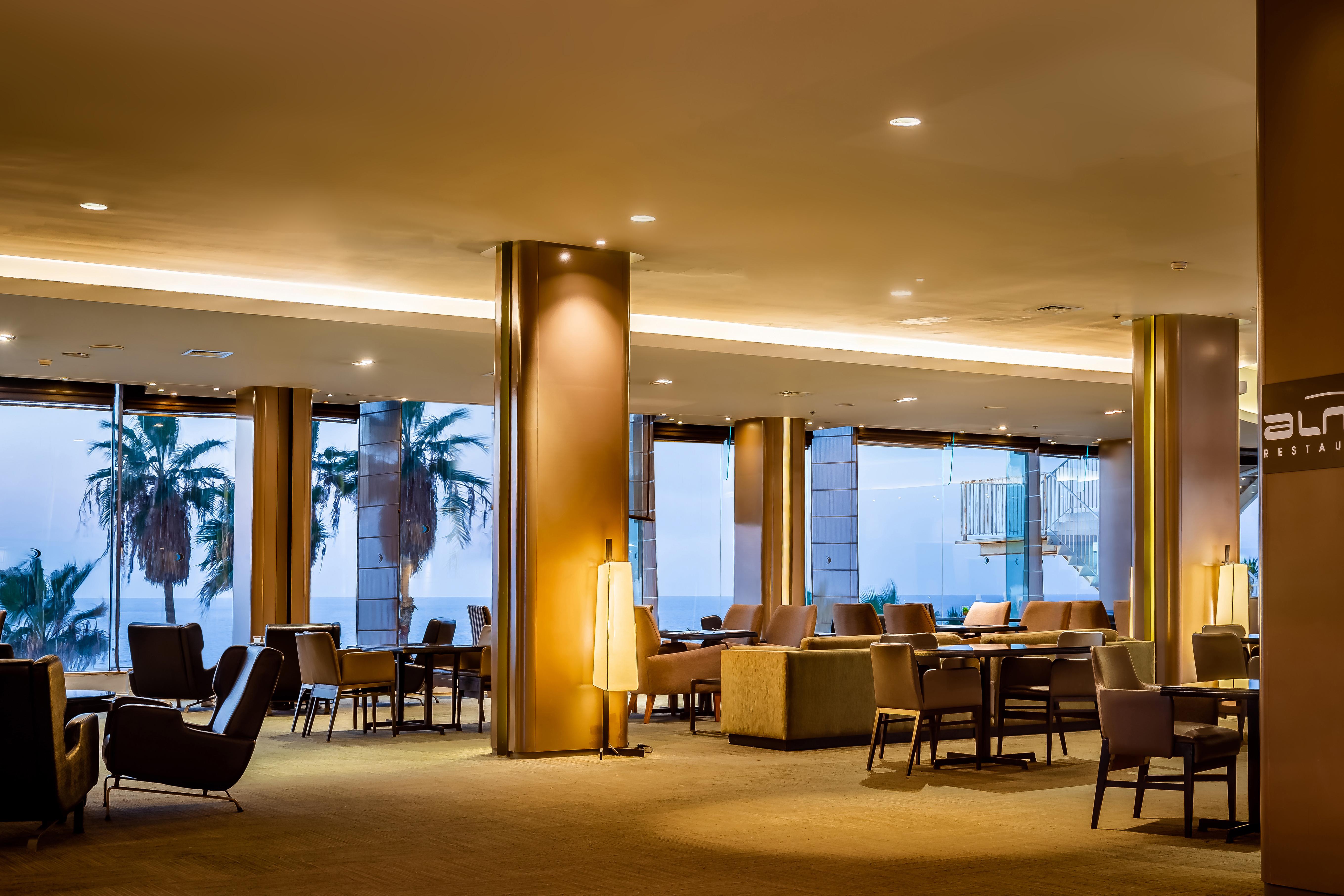 Daniel Herzliya Hotel Εξωτερικό φωτογραφία The lobby of the hotel